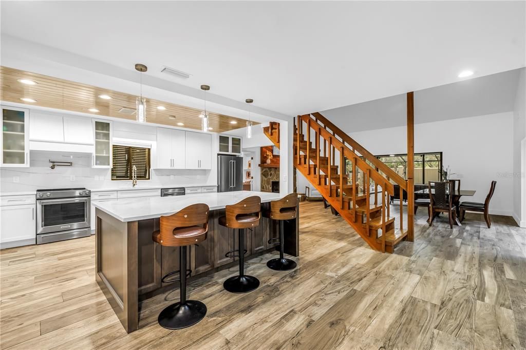 En Venta: $1,249,000 (4 camas, 3 baños, 3488 Pies cuadrados)