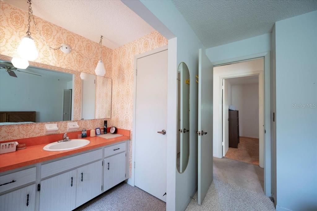 For Sale: $280,000 (3 beds, 2 baths, 1333 Square Feet)