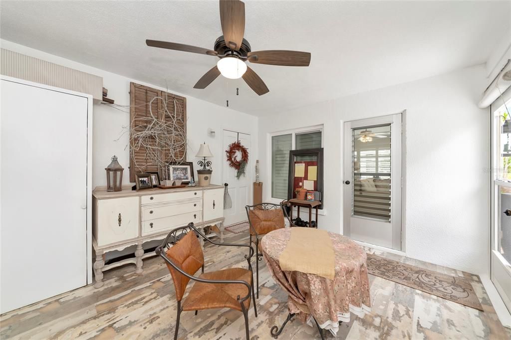 For Sale: $394,500 (2 beds, 2 baths, 1410 Square Feet)
