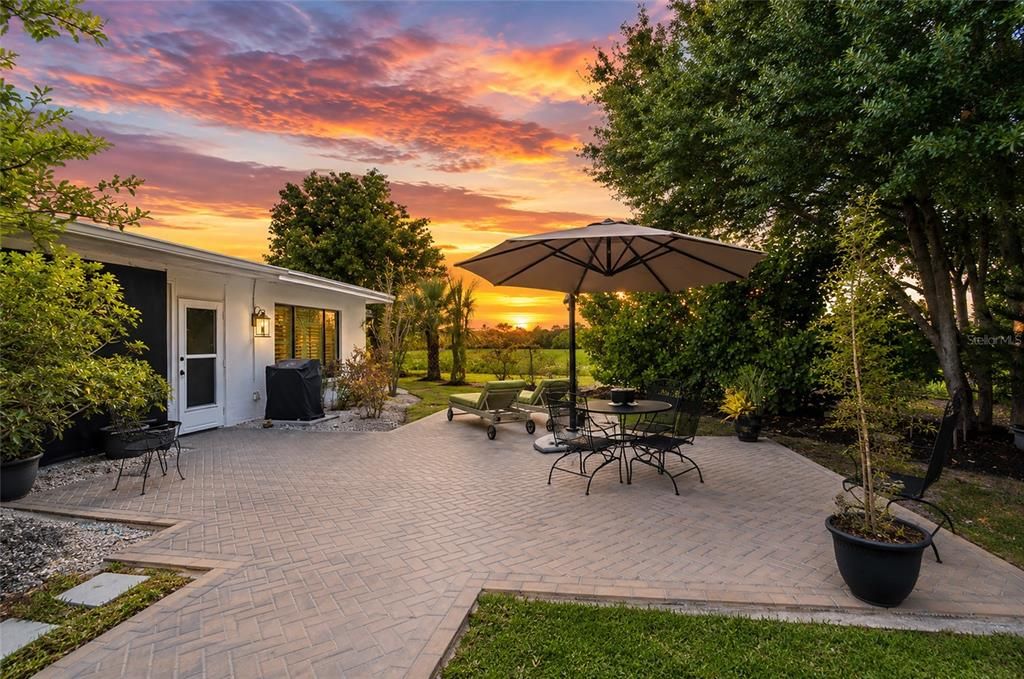 For Sale: $394,500 (2 beds, 2 baths, 1410 Square Feet)