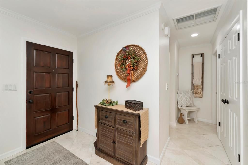 For Sale: $394,500 (2 beds, 2 baths, 1410 Square Feet)