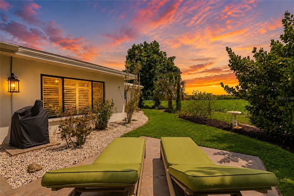 For Sale: $394,500 (2 beds, 2 baths, 1410 Square Feet)