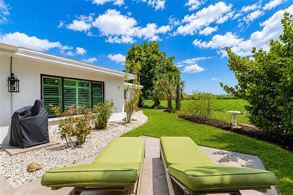 For Sale: $394,500 (2 beds, 2 baths, 1410 Square Feet)
