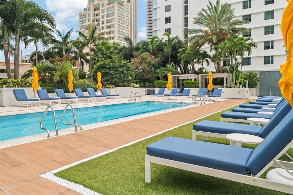 For Sale: $1,795,000 (2 beds, 2 baths, 1522 Square Feet)