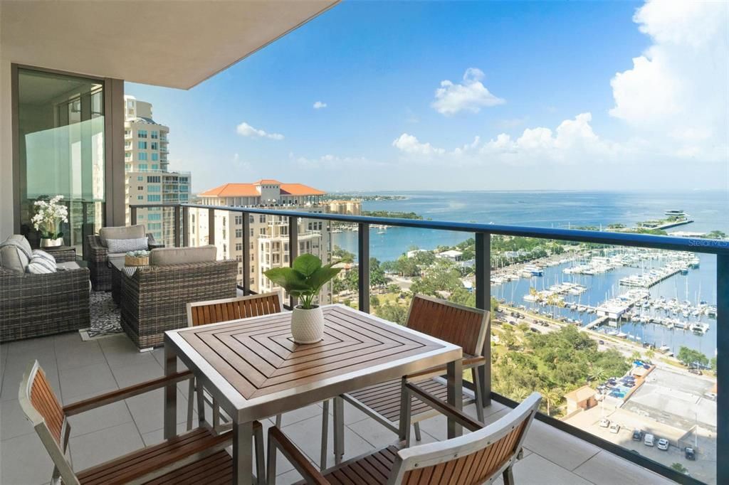 For Sale: $1,795,000 (2 beds, 2 baths, 1522 Square Feet)
