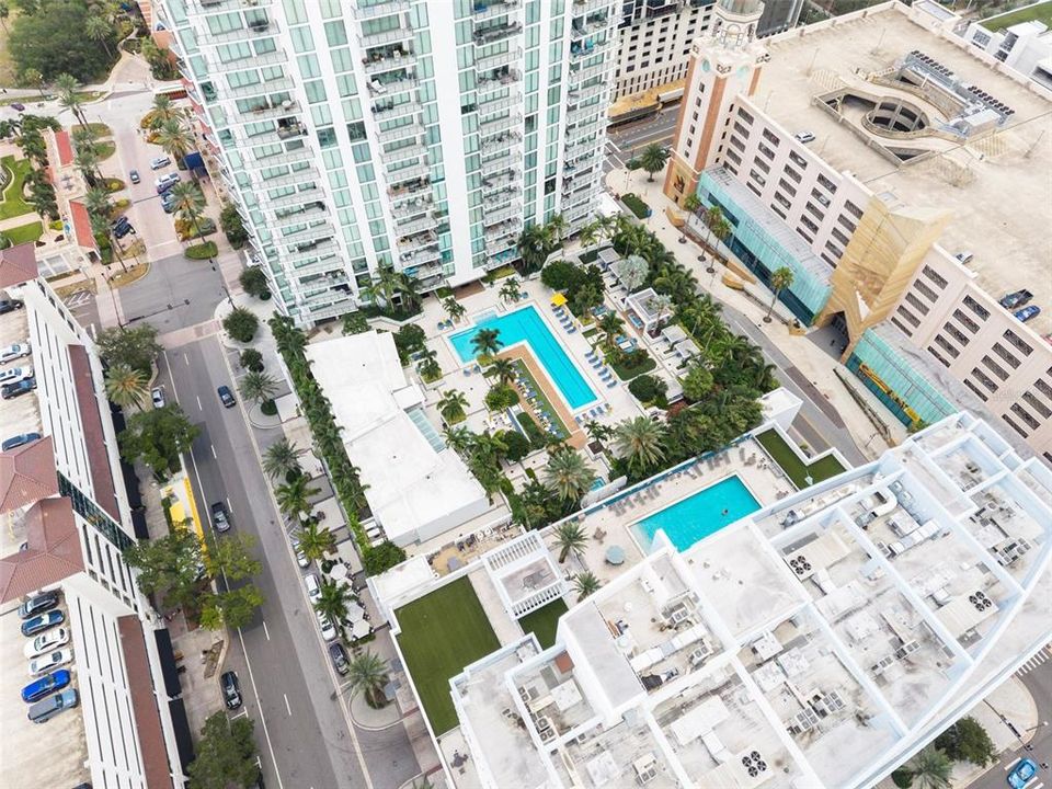 For Sale: $1,795,000 (2 beds, 2 baths, 1522 Square Feet)