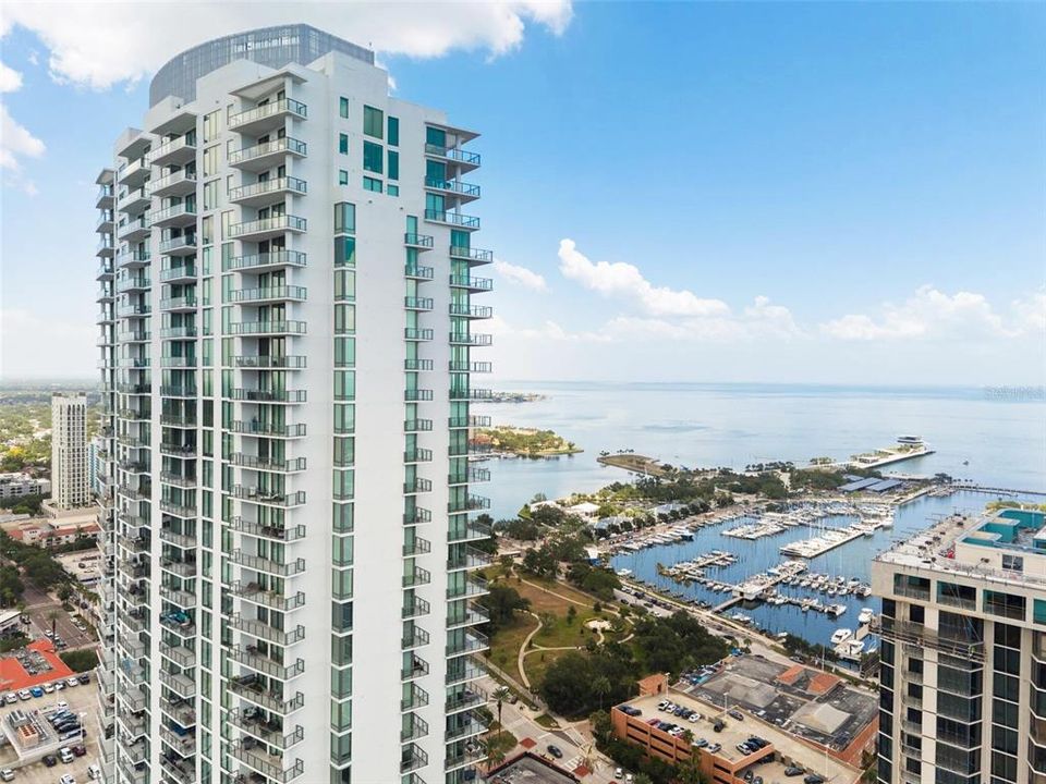 For Sale: $1,795,000 (2 beds, 2 baths, 1522 Square Feet)