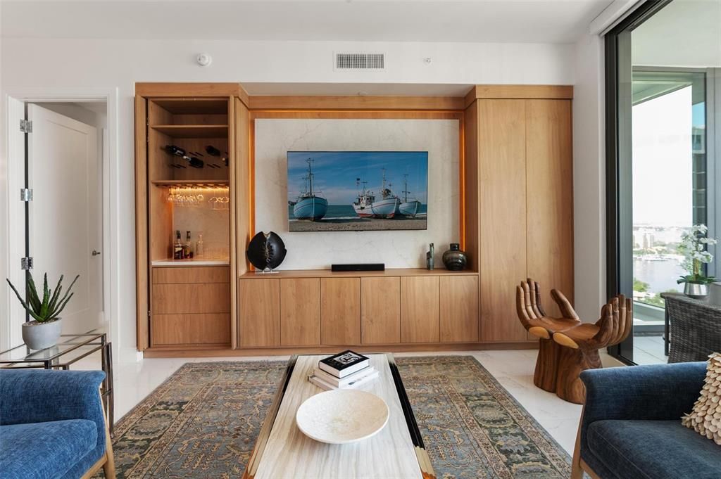 For Sale: $1,795,000 (2 beds, 2 baths, 1522 Square Feet)