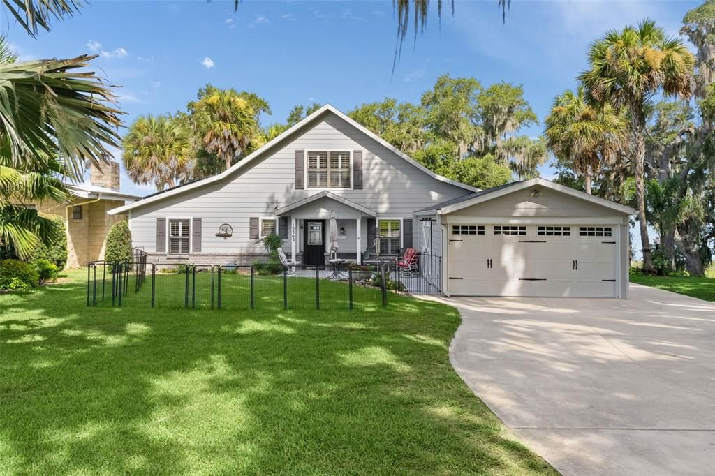 En Venta: $899,900 (3 camas, 2 baños, 2606 Pies cuadrados)