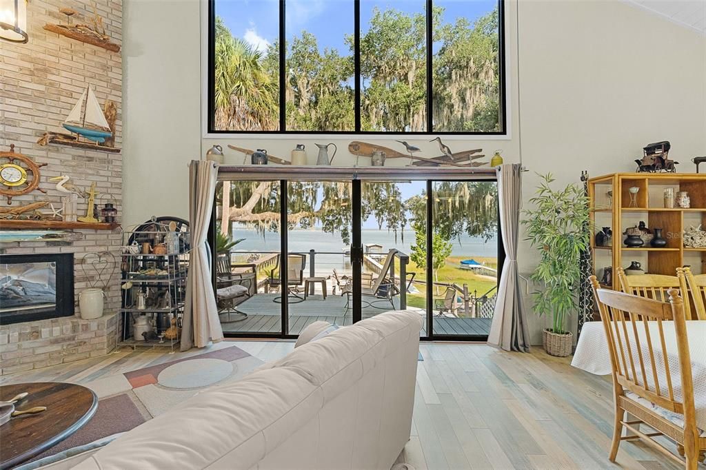 En Venta: $899,900 (3 camas, 2 baños, 2606 Pies cuadrados)