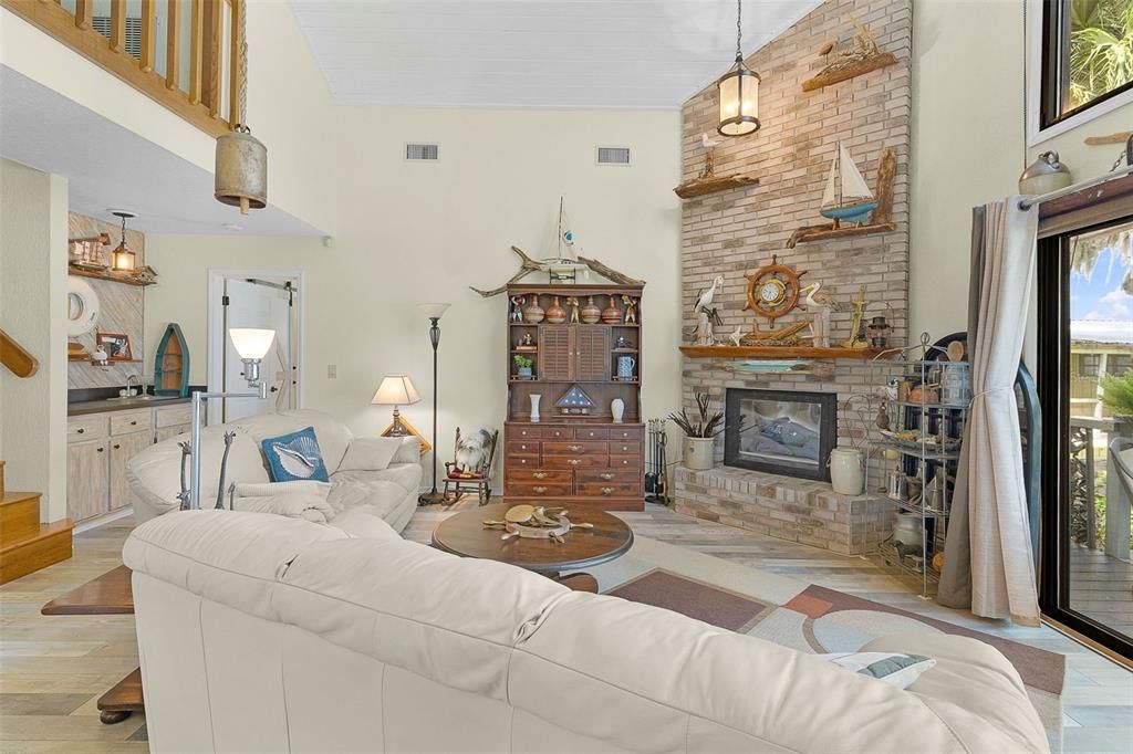 En Venta: $899,900 (3 camas, 2 baños, 2606 Pies cuadrados)