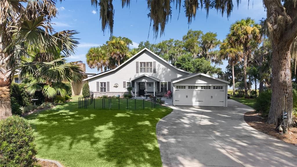 En Venta: $899,900 (3 camas, 2 baños, 2606 Pies cuadrados)