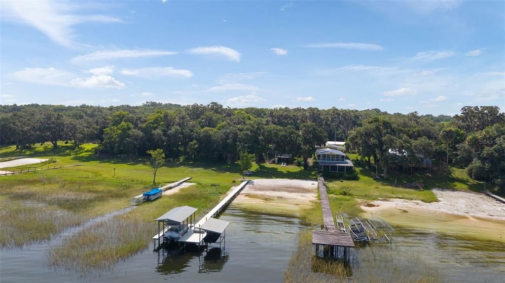 En Venta: $899,900 (3 camas, 2 baños, 2606 Pies cuadrados)