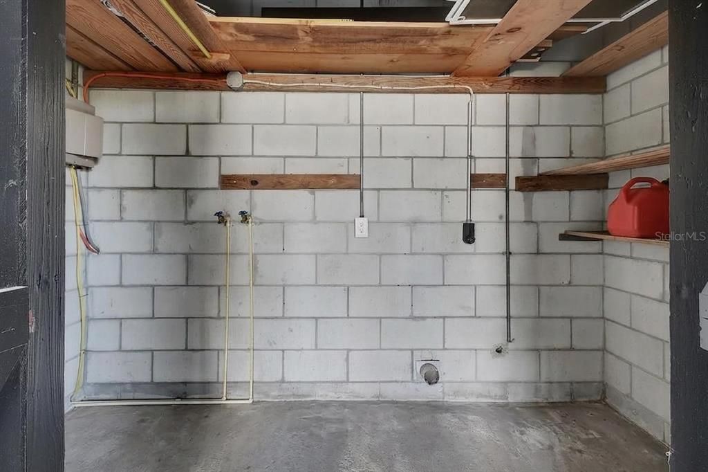 For Sale: $269,900 (3 beds, 1 baths, 1054 Square Feet)