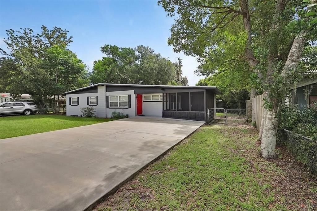 For Sale: $269,900 (3 beds, 1 baths, 1054 Square Feet)