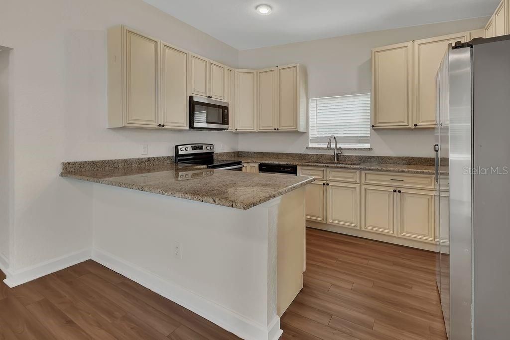 For Sale: $269,900 (3 beds, 1 baths, 1054 Square Feet)