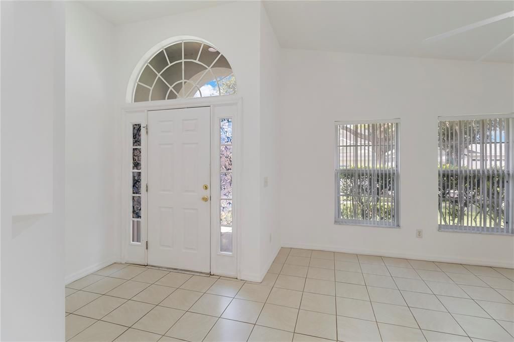For Rent: $2,800 (4 beds, 2 baths, 1875 Square Feet)