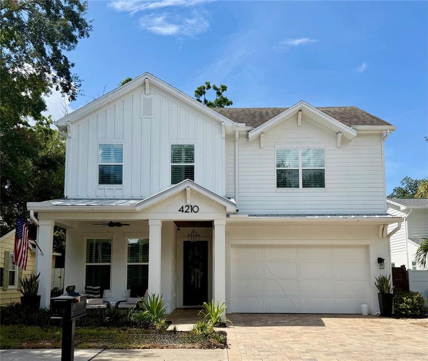 Vendido Recientemente: $1,750,000 (4 camas, 4 baños, 3515 Pies cuadrados)