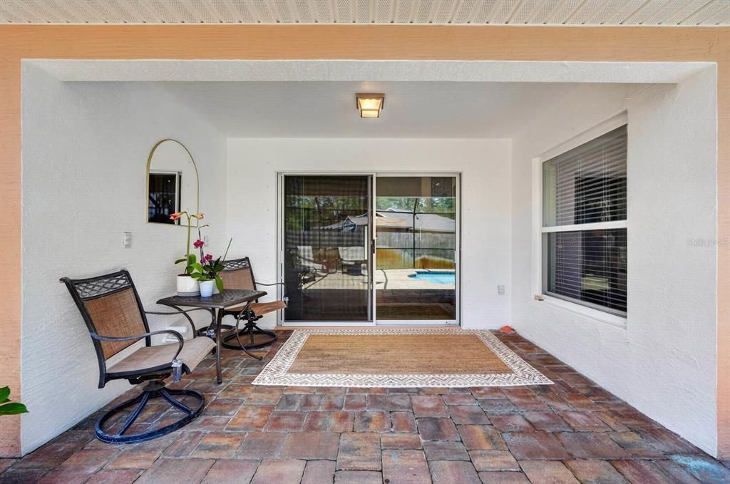 En Venta: $514,900 (4 camas, 3 baños, 2465 Pies cuadrados)