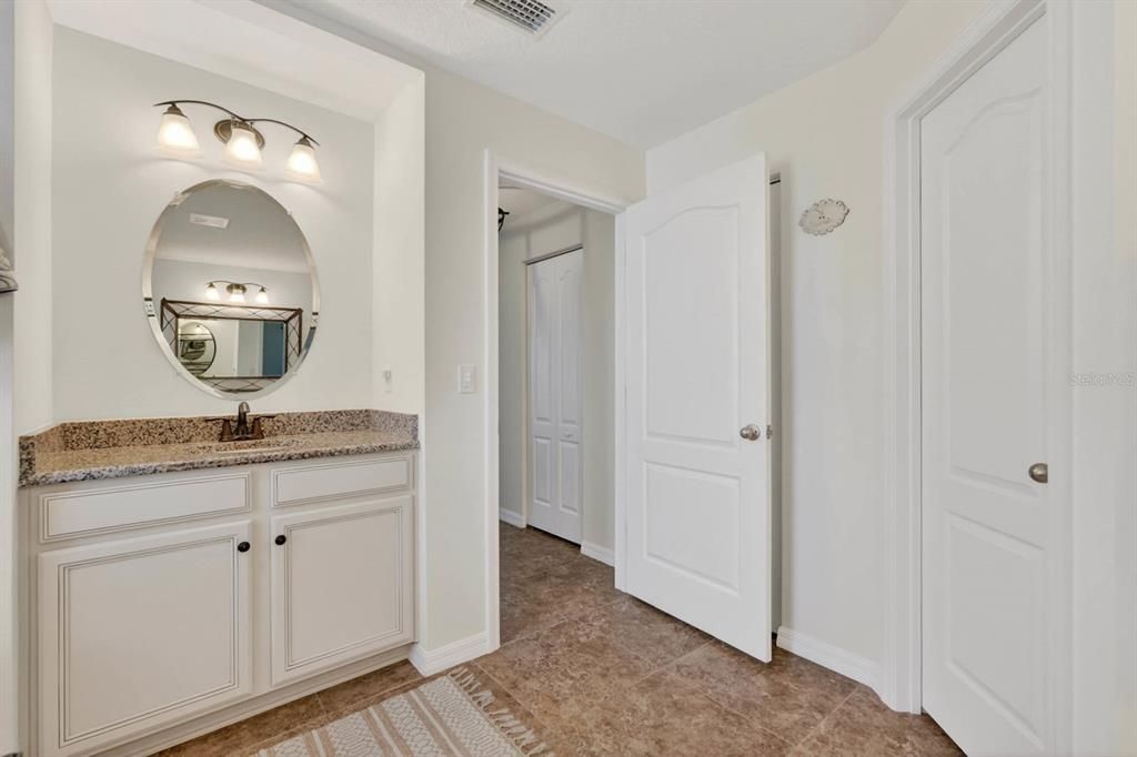 En Venta: $514,900 (4 camas, 3 baños, 2465 Pies cuadrados)