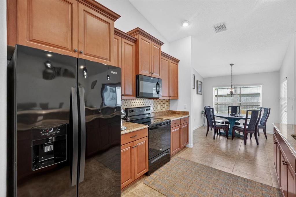 En Venta: $514,900 (4 camas, 3 baños, 2465 Pies cuadrados)