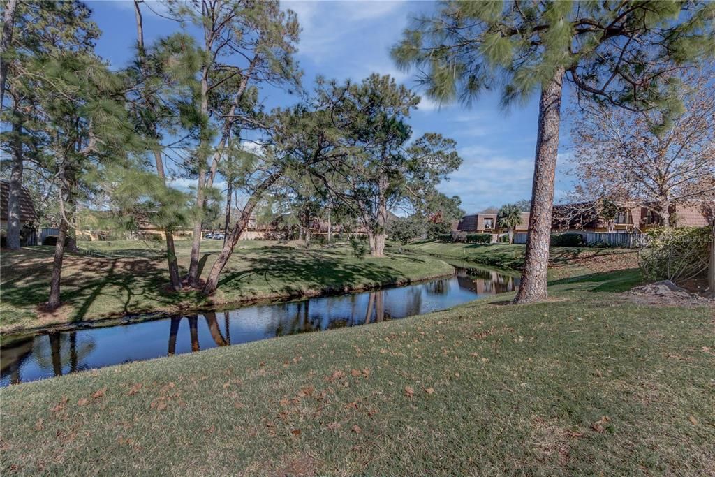 For Sale: $230,000 (2 beds, 2 baths, 1285 Square Feet)