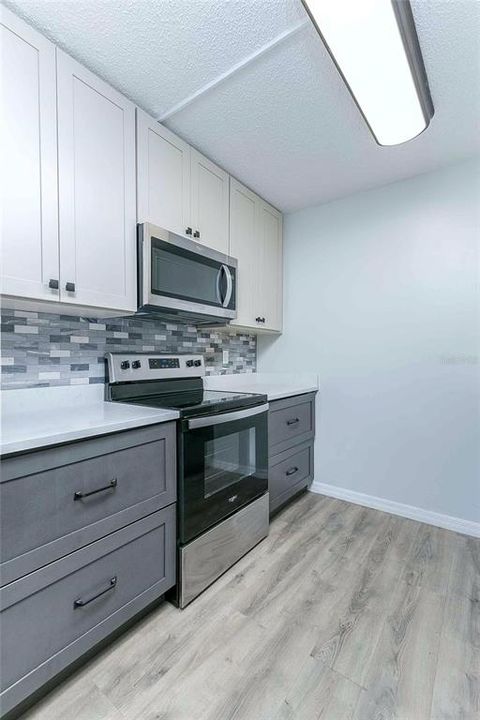 For Sale: $230,000 (2 beds, 2 baths, 1285 Square Feet)