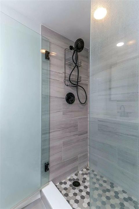 For Sale: $230,000 (2 beds, 2 baths, 1285 Square Feet)