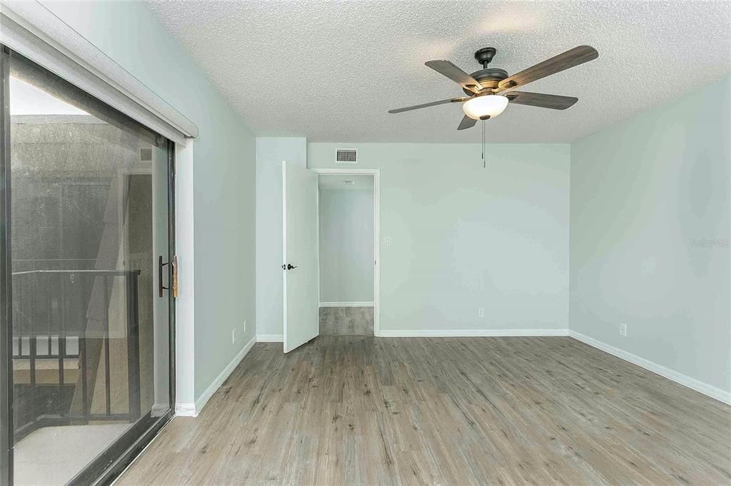 For Sale: $230,000 (2 beds, 2 baths, 1285 Square Feet)