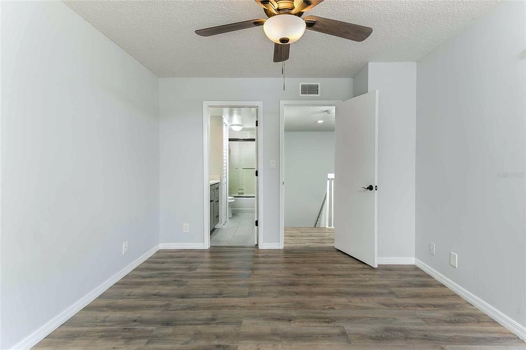 For Sale: $230,000 (2 beds, 2 baths, 1285 Square Feet)