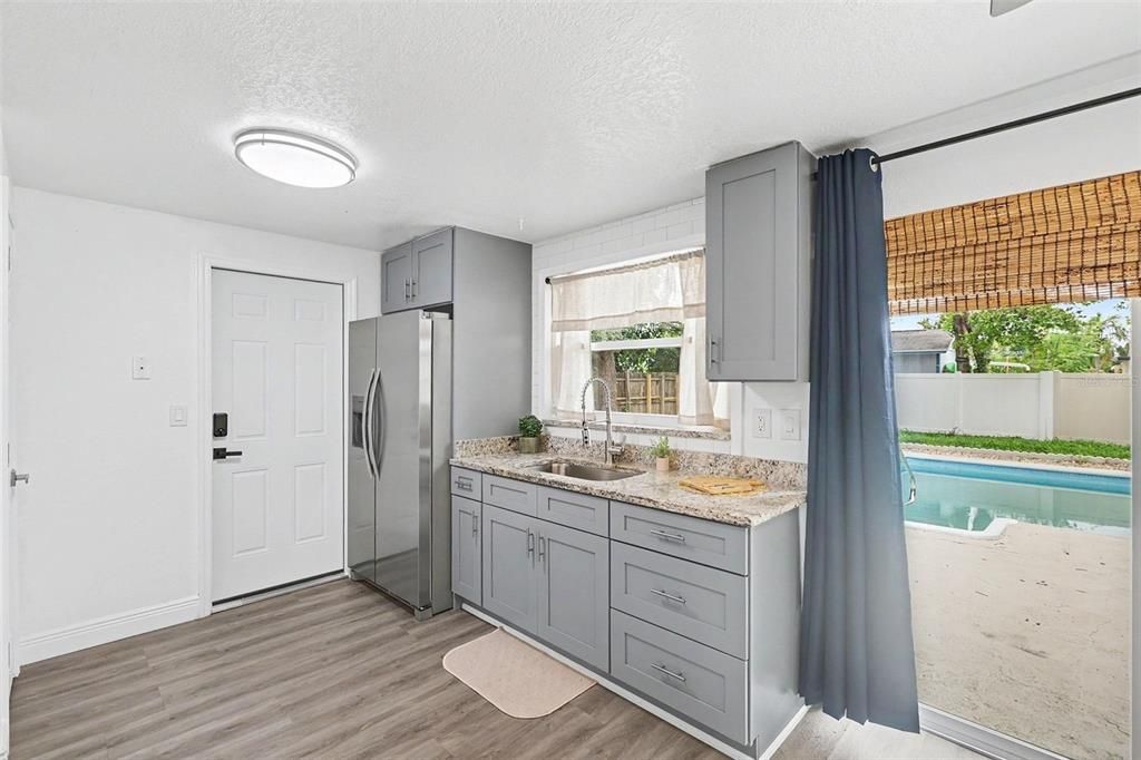 En Venta: $449,900 (3 camas, 2 baños, 988 Pies cuadrados)