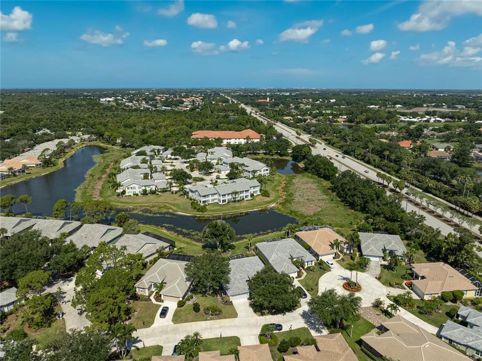 Active With Contract: $449,000 (3 beds, 3 baths, 2216 Square Feet)