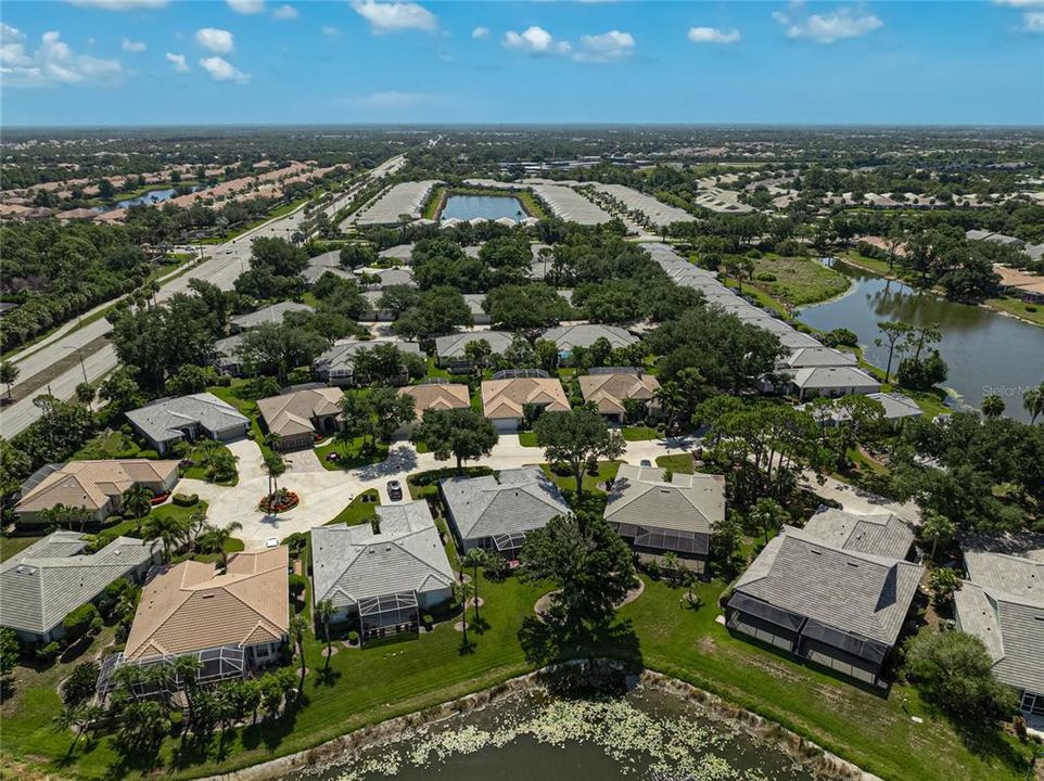 Active With Contract: $449,000 (3 beds, 3 baths, 2216 Square Feet)