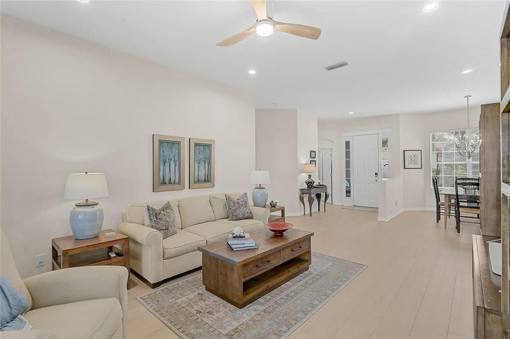 Active With Contract: $449,000 (3 beds, 3 baths, 2216 Square Feet)