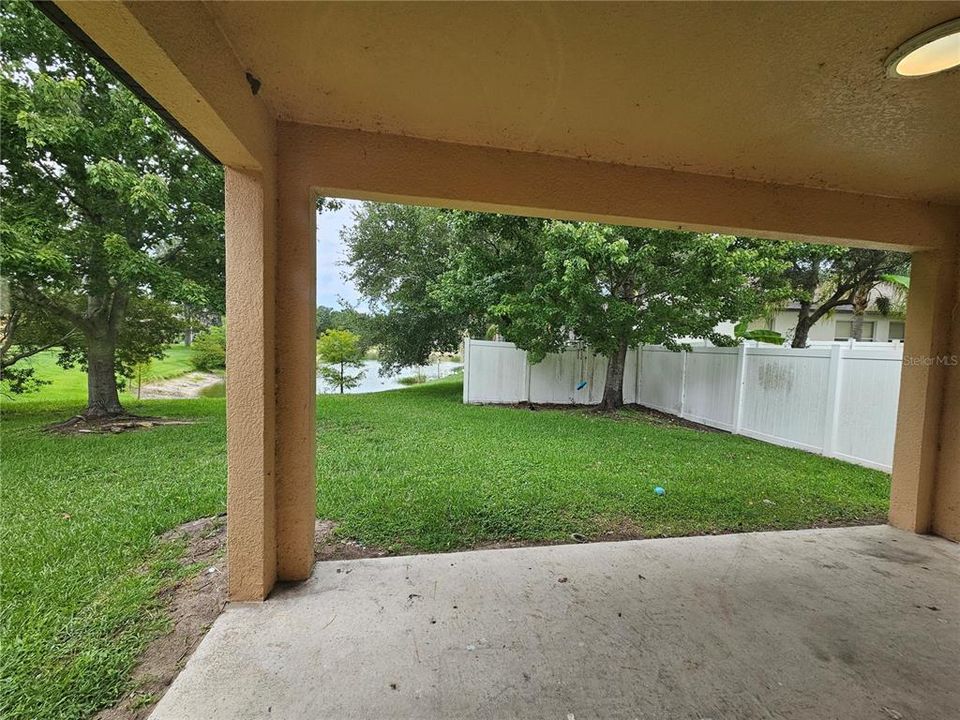 For Rent: $2,200 (3 beds, 2 baths, 1925 Square Feet)