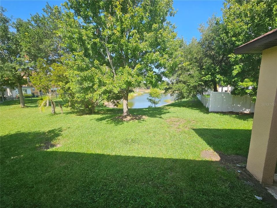 For Rent: $2,200 (3 beds, 2 baths, 1925 Square Feet)