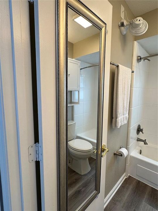 В аренду: $2,650 (3 спален, 2 ванн, 1301 Квадратных фут)