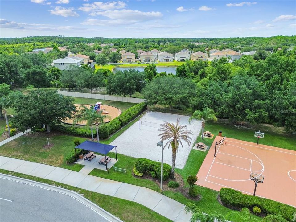 На продажу: $425,000 (4 спален, 2 ванн, 2645 Квадратных фут)