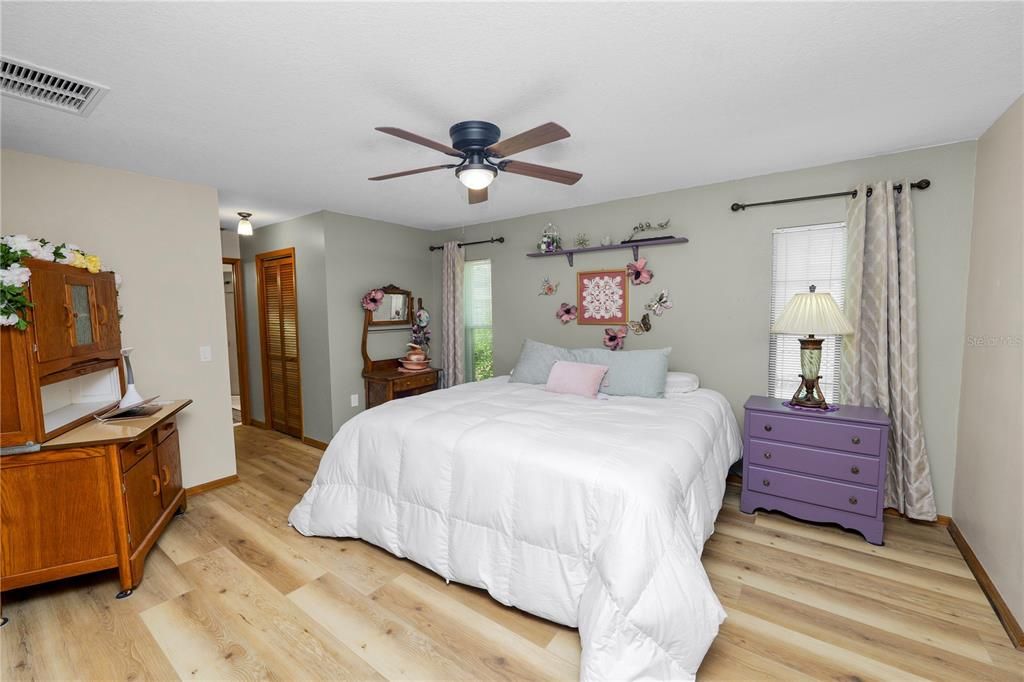 For Sale: $359,000 (3 beds, 2 baths, 2055 Square Feet)