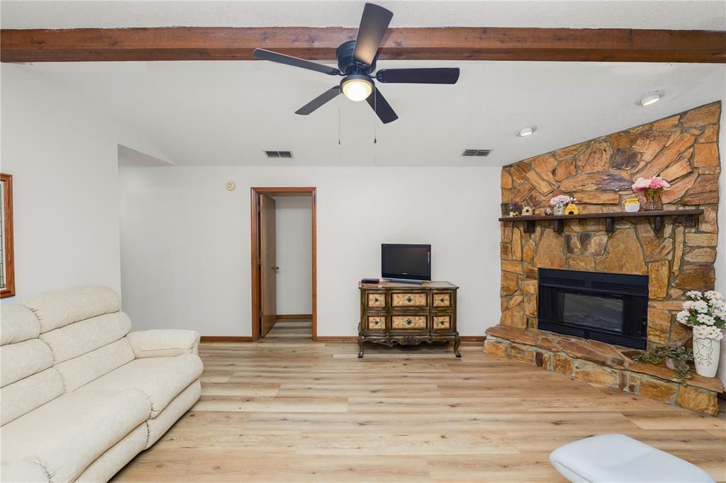 For Sale: $359,000 (3 beds, 2 baths, 2055 Square Feet)