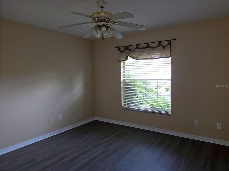 For Rent: $1,700 (3 beds, 2 baths, 1425 Square Feet)