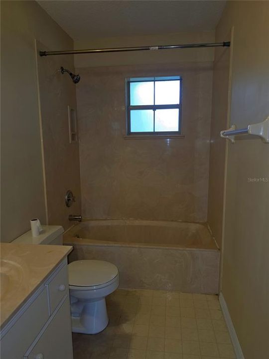 For Rent: $1,700 (3 beds, 2 baths, 1425 Square Feet)