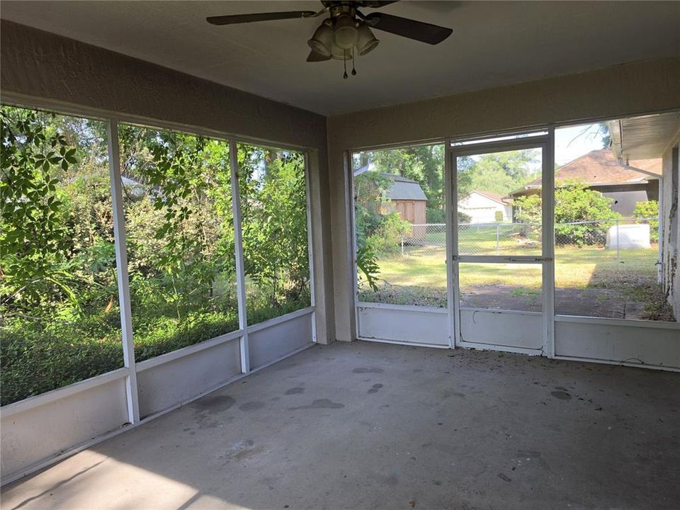 For Rent: $1,700 (3 beds, 2 baths, 1425 Square Feet)