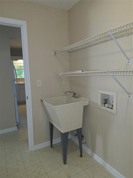 For Rent: $1,700 (3 beds, 2 baths, 1425 Square Feet)