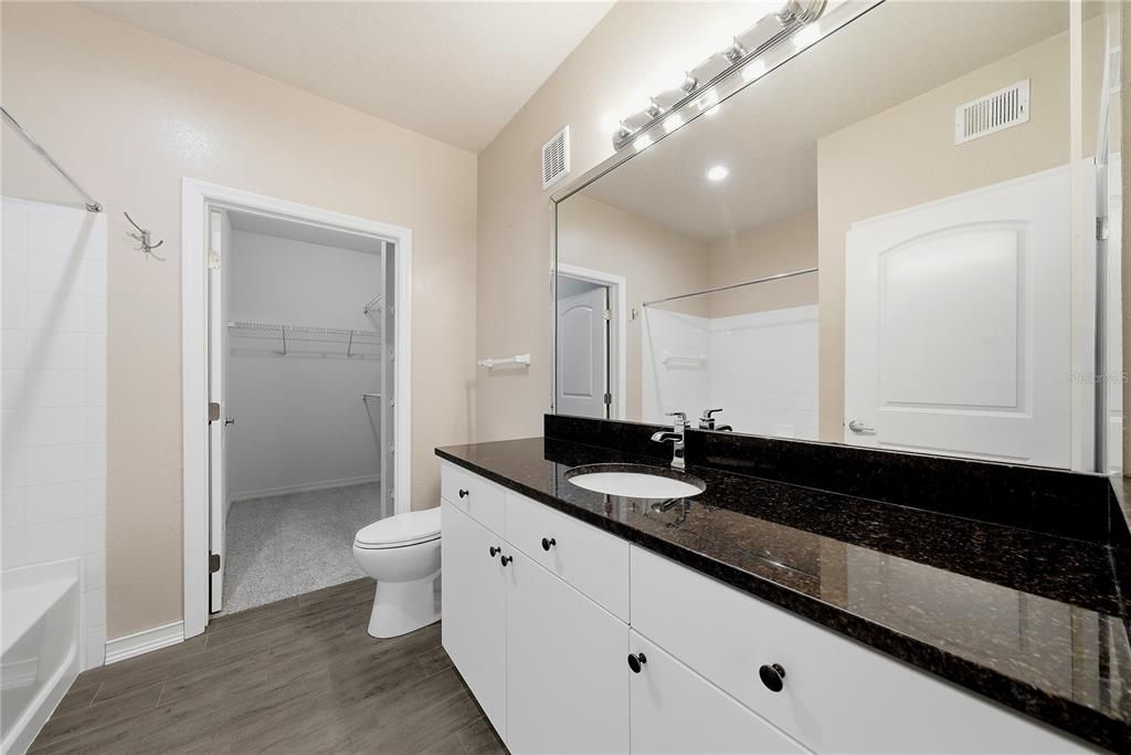 En Venta: $255,900 (2 camas, 2 baños, 1080 Pies cuadrados)