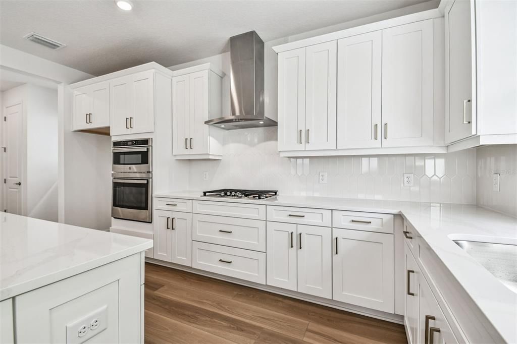 На продажу: $659,999 (3 спален, 2 ванн, 2809 Квадратных фут)