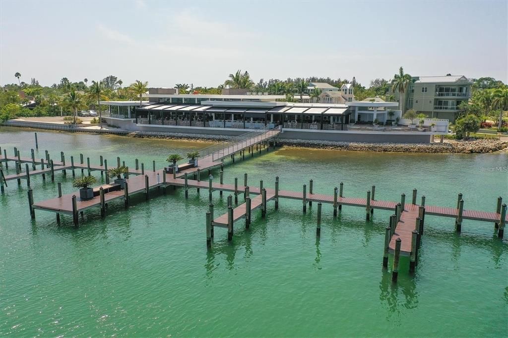 待售: $950,000 (0.22 acres)