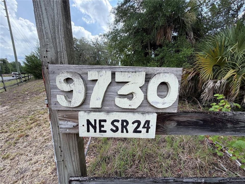 待售: $175,000 (5.07 acres)