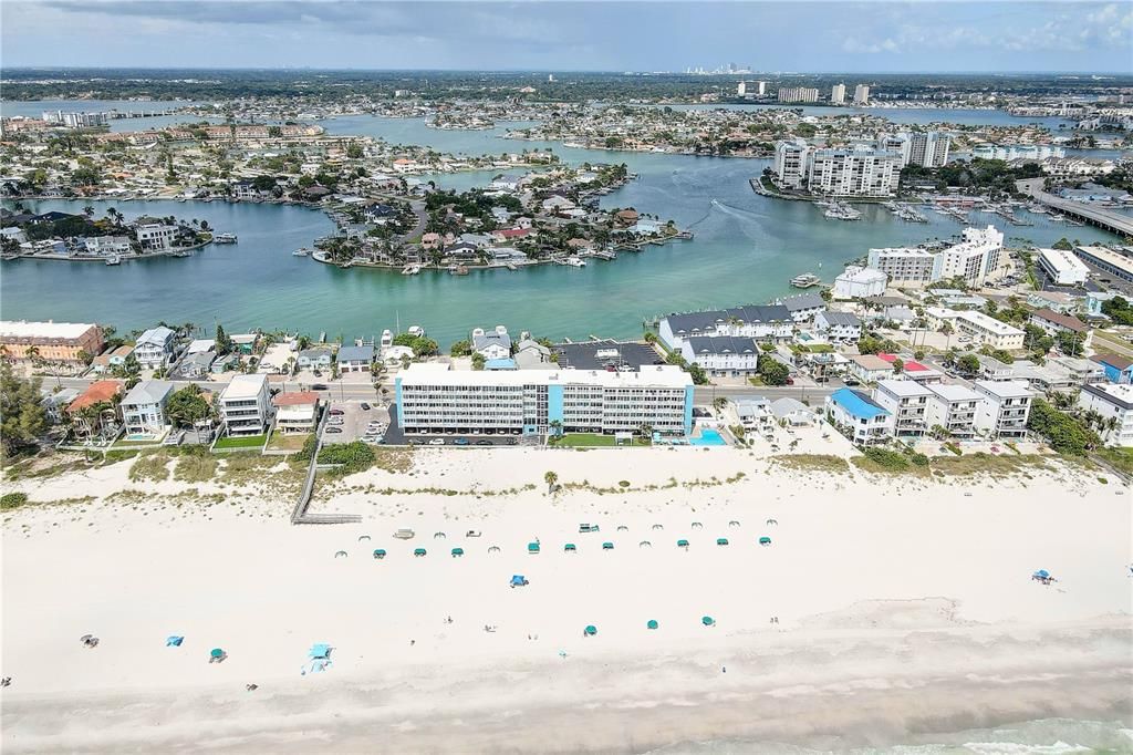 En Venta: $333,000 (0 camas, 1 baños, 266 Pies cuadrados)