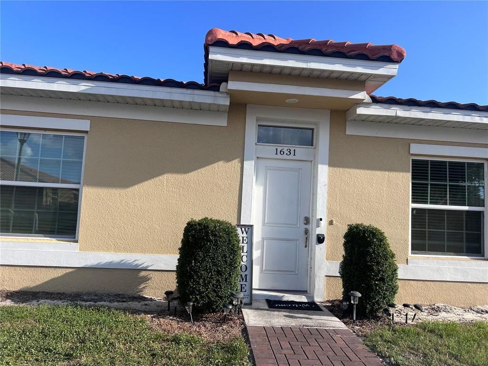For Rent: $1,400 (2 beds, 2 baths, 1089 Square Feet)